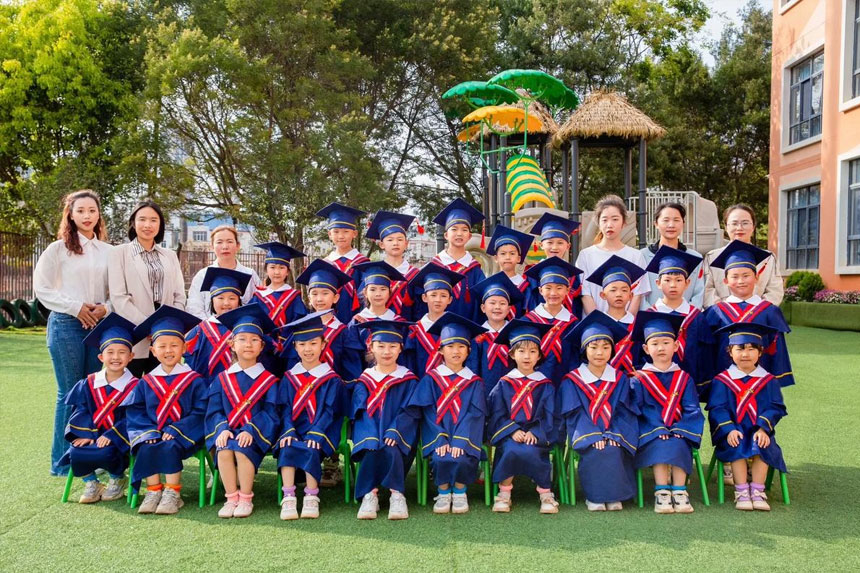 幼儿园毕业合影拍摄