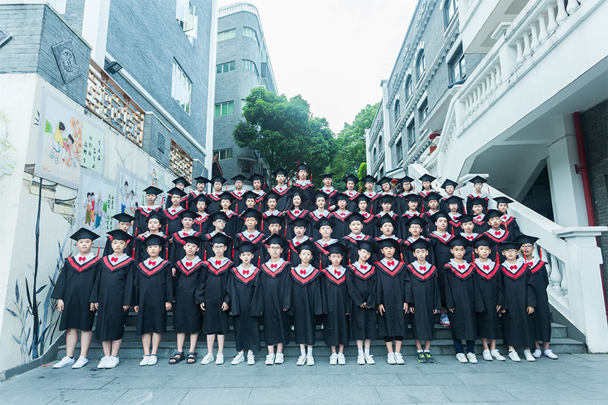 西安小学毕业证拍摄